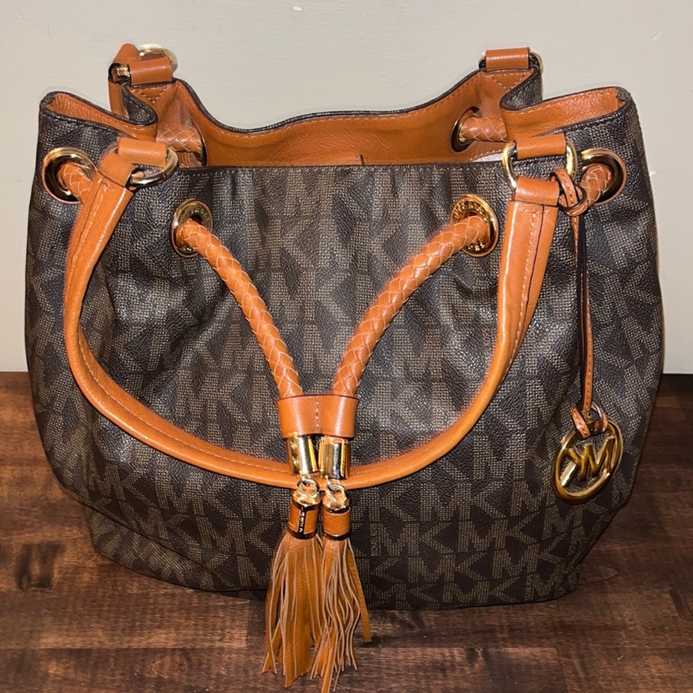 Rare NWOT Micheal Khors Ex Large Satchel with gold hardware and braided handles